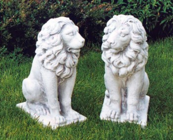 Löwenpaar sitzend H 55